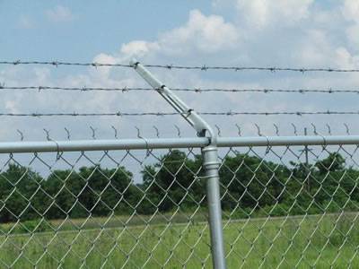Galvanized Barbed Wire Fence