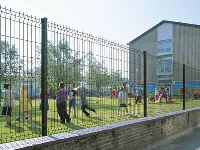 A green welded wire 3D security fence is installed at the playground as a wall to prevent the children drop.