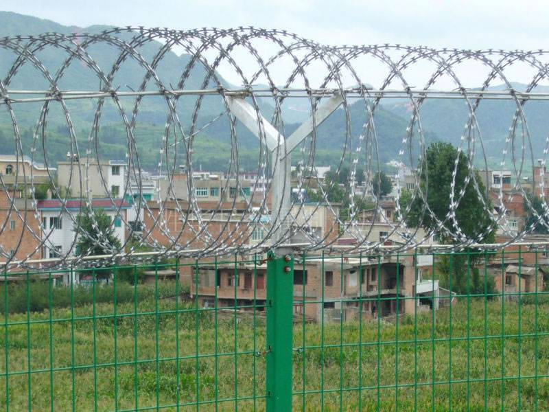 Concertina Razor Fence