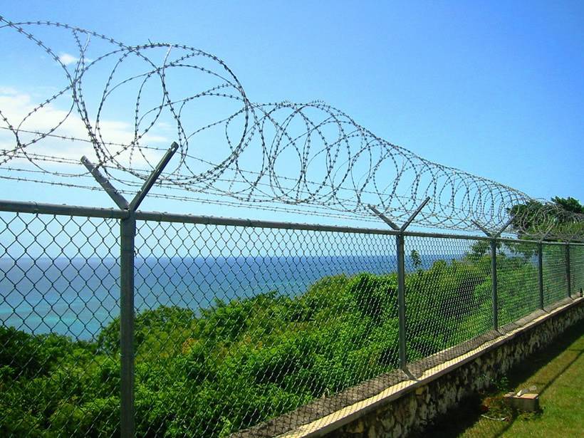 Razor Barbed Wire Fencing